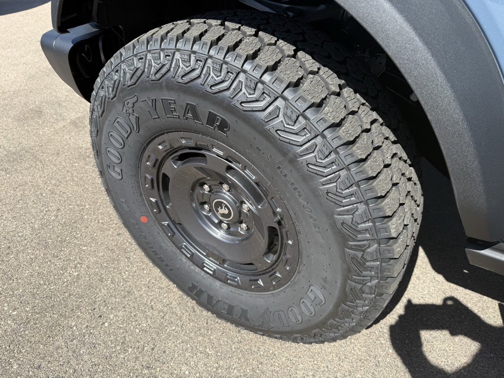 2025 Ford Bronco Badlands photo 3