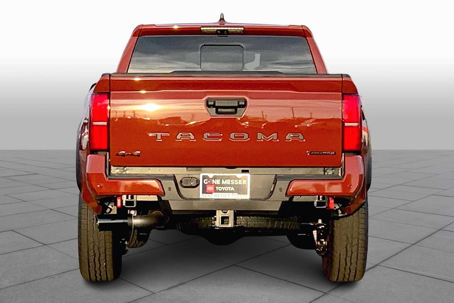 2025 Toyota Tacoma TRD Off-Road photo 4