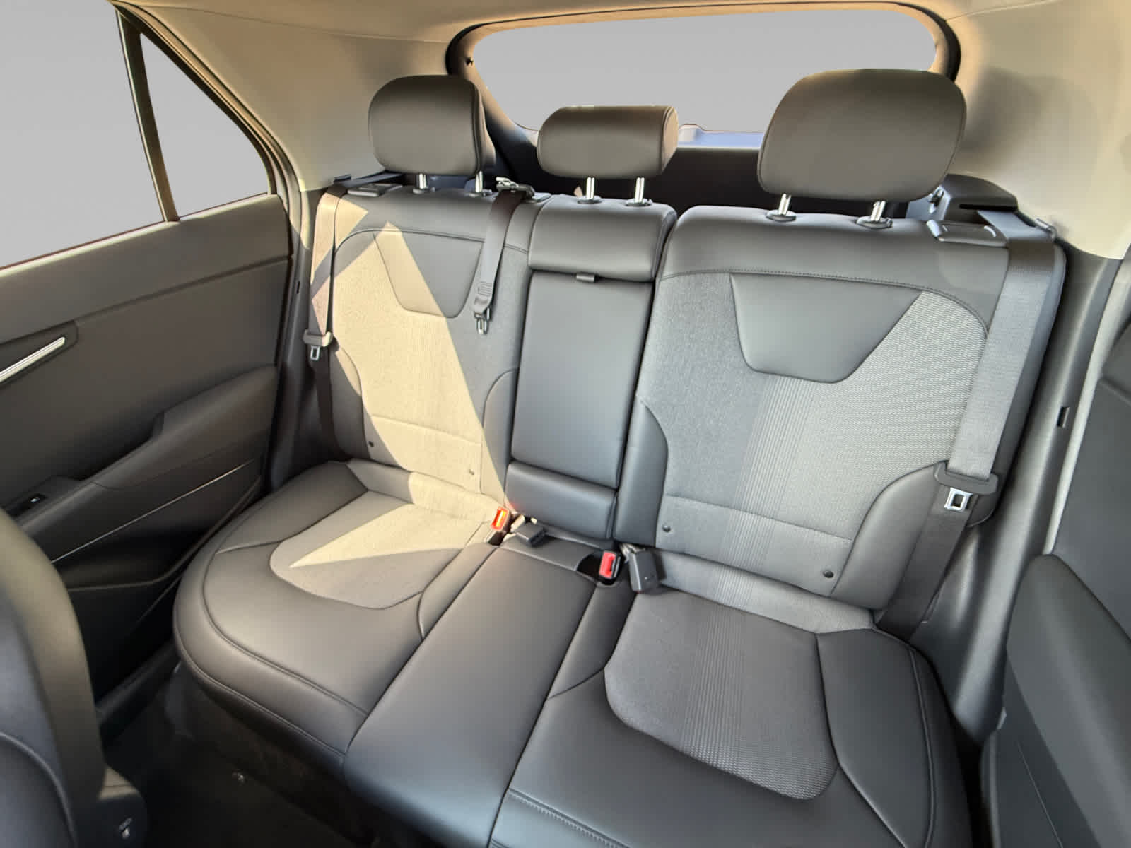 2025 Kia Niro Plug-In Hybrid EX photo 13
