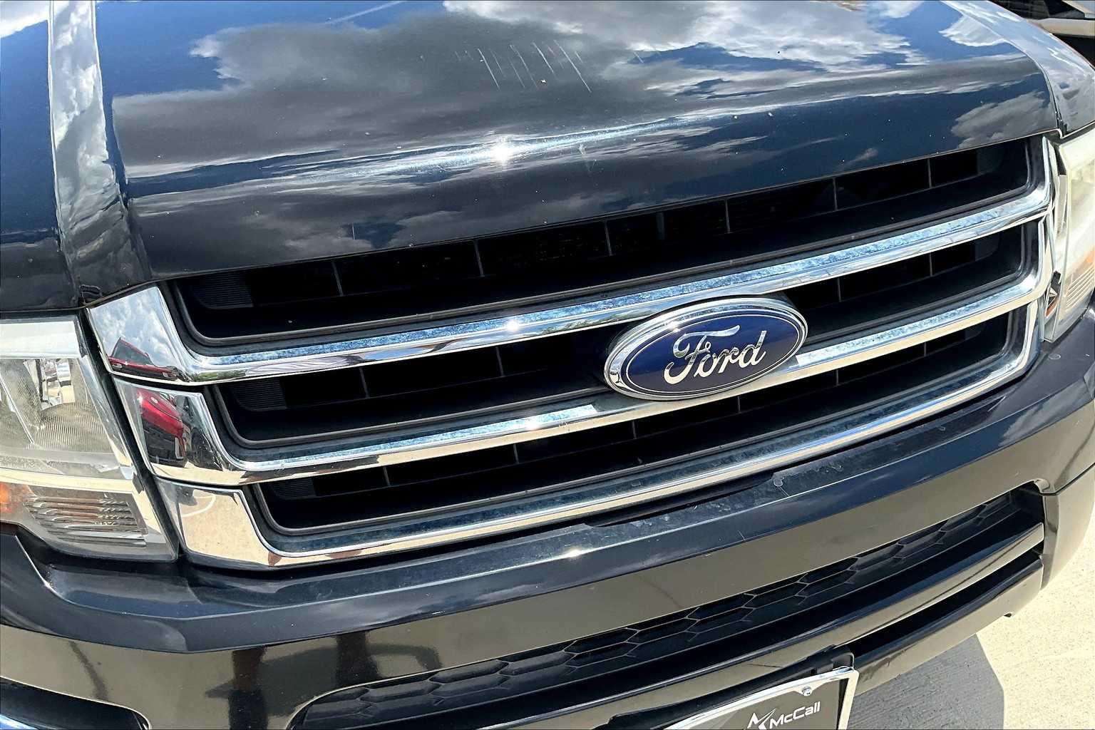 2017 Ford Expedition XLT photo 26