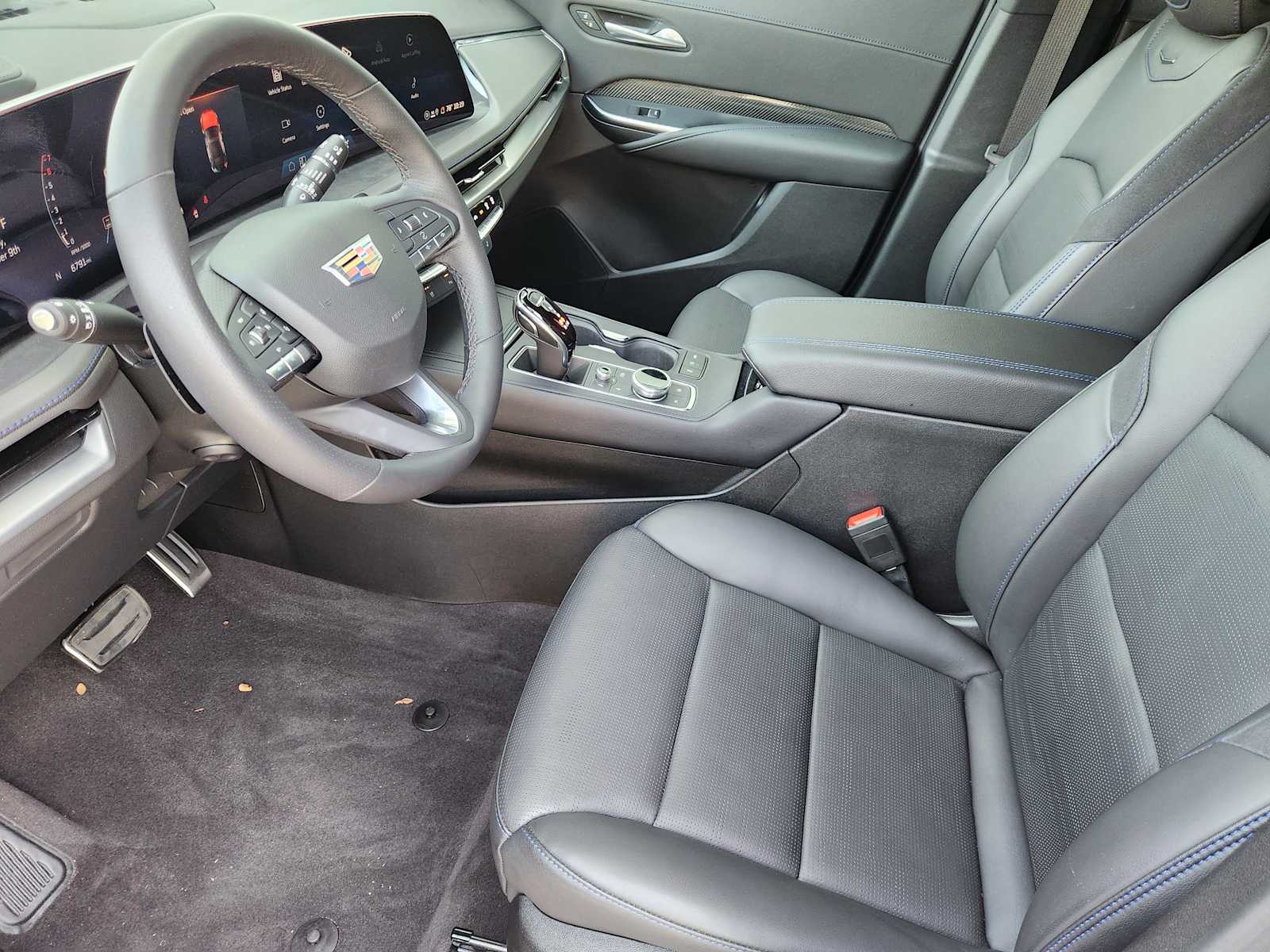 2025 Cadillac XT4 Sport photo 9