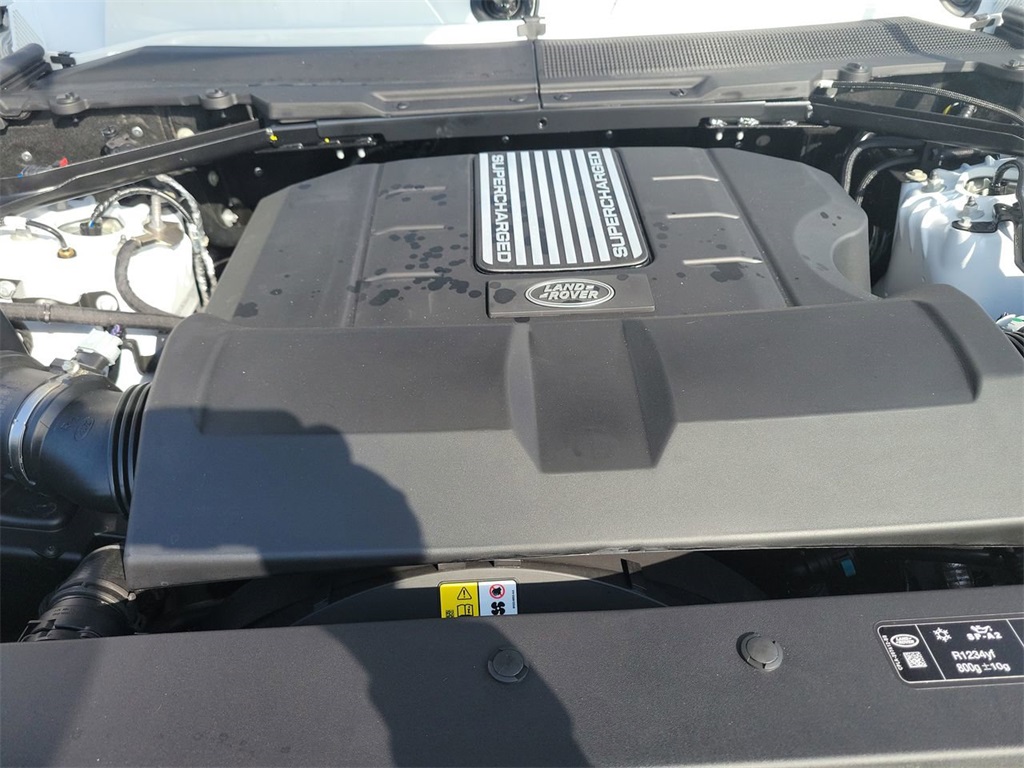 2025 Land Rover Defender 110 X-Dynamic SE photo 16