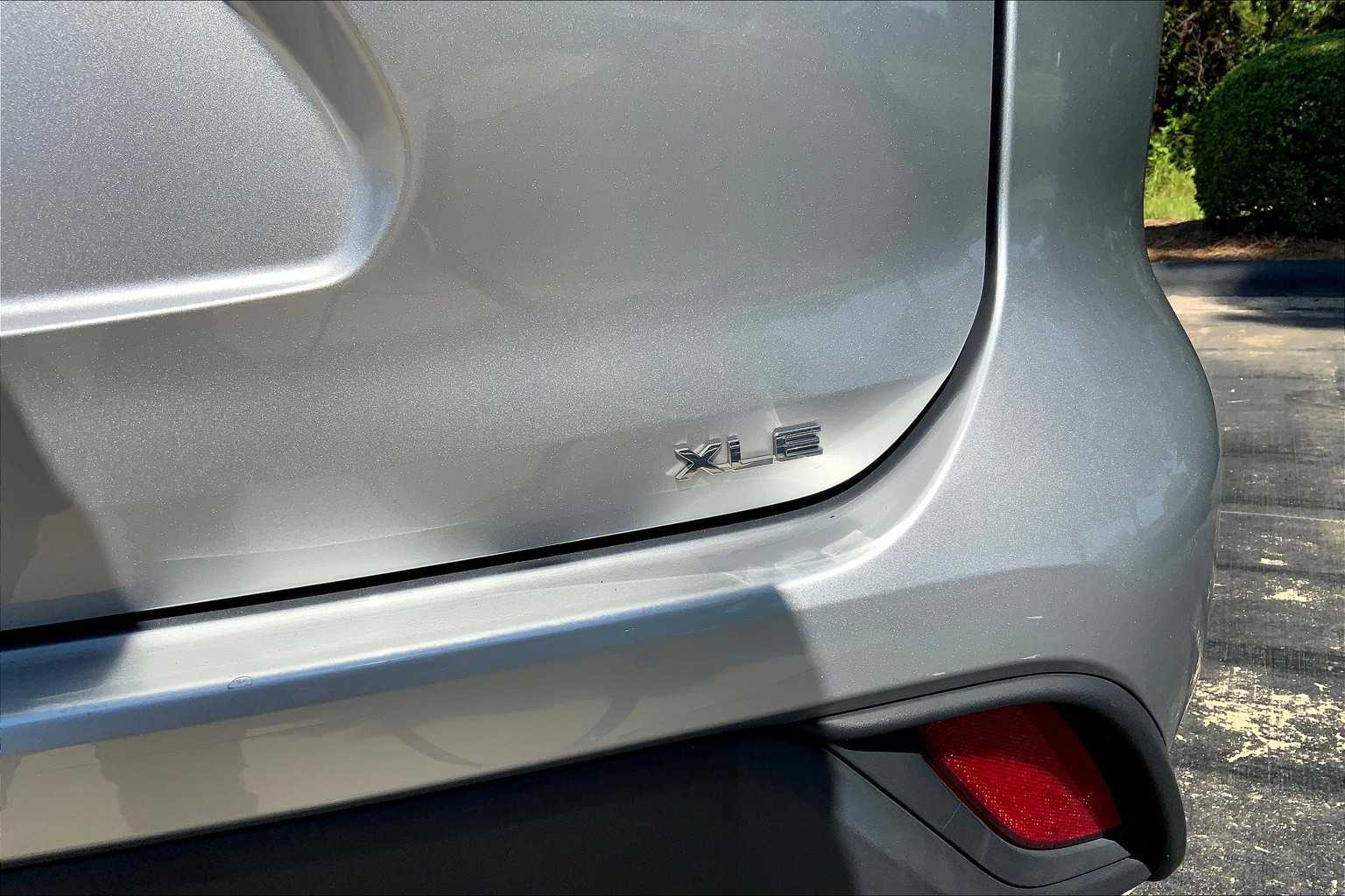 2023 Toyota Highlander XLE photo 9