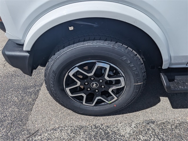 2025 Ford Bronco Outer Banks photo 12