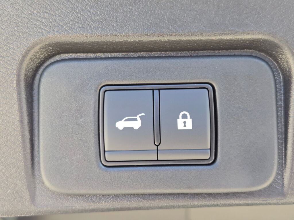 2026 Nissan Rogue SV photo 10