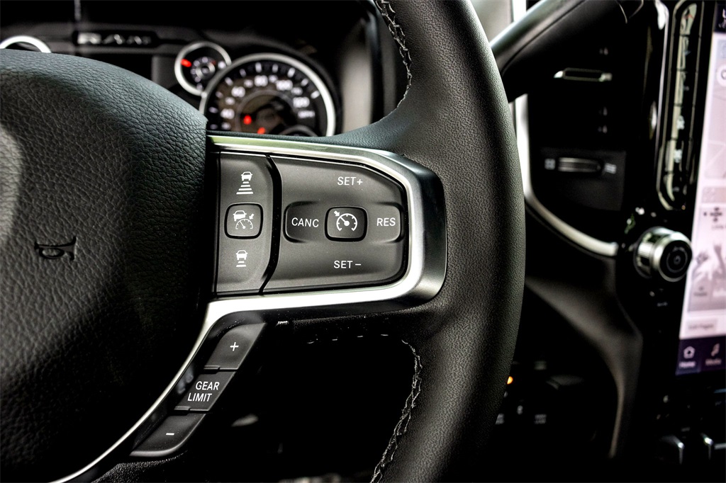 2025 Ram 2500 Big Horn photo 13