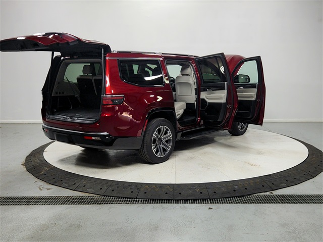 2024 Jeep Wagoneer Base photo 15
