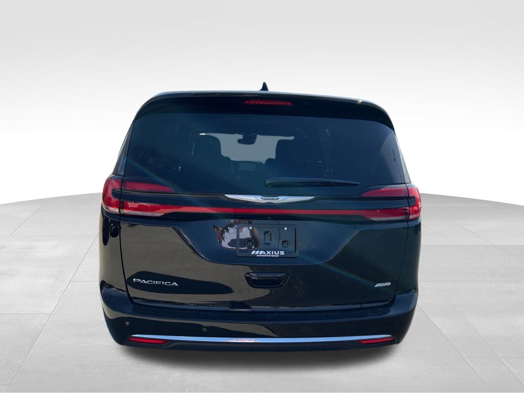2025 Chrysler Pacifica photo 6