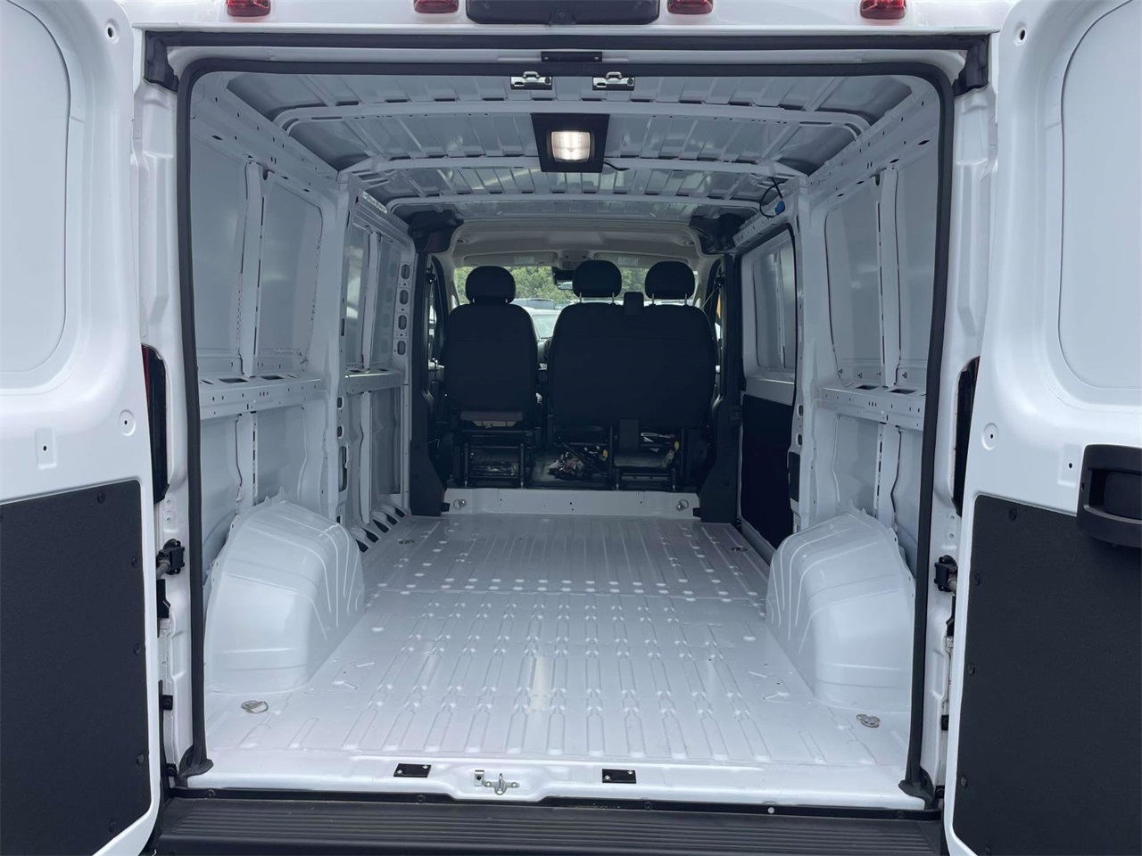 2024 Ram ProMaster 1500 photo 22