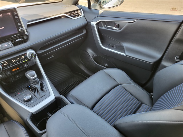 2022 Toyota RAV4 Hybrid XSE photo 16