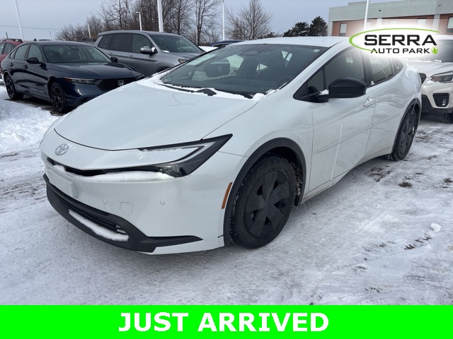 2023 Toyota Prius LE's photo