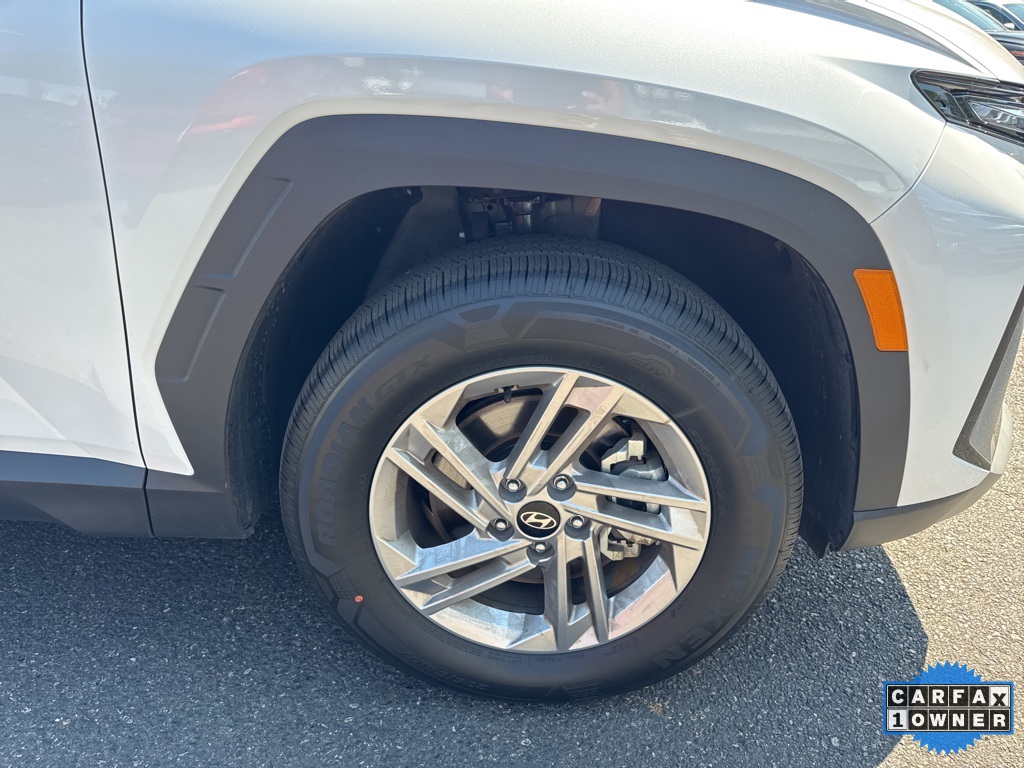 2025 Hyundai Tucson SE photo 9