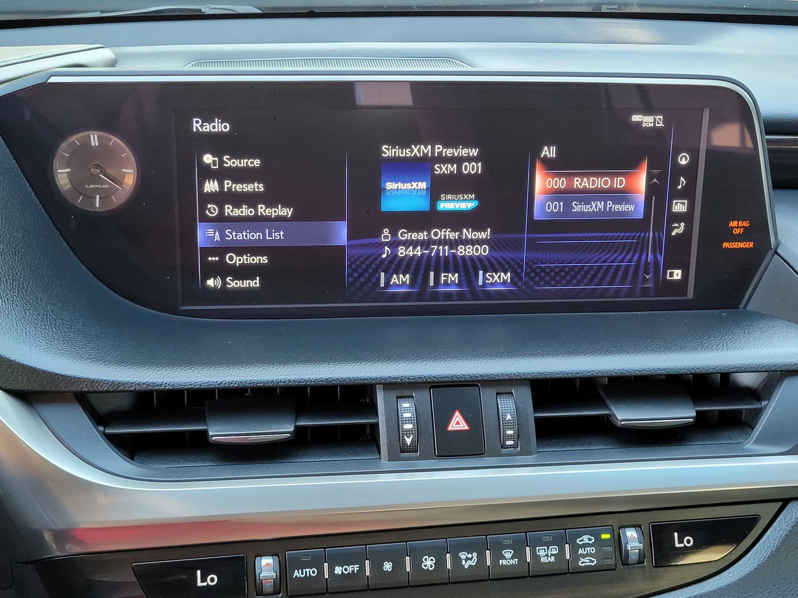 2020 Lexus ES 300h photo 17