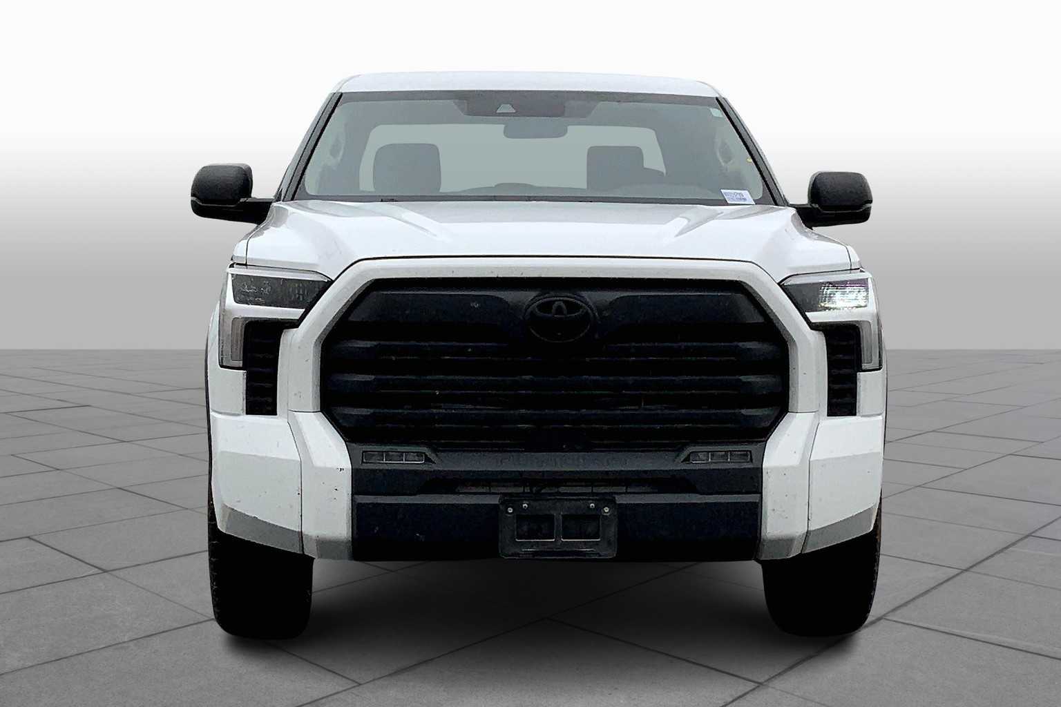 Pre-Owned 2022 Toyota Tundra SR5 Crew Cab Pickup in Lubbock #NX015789 ...