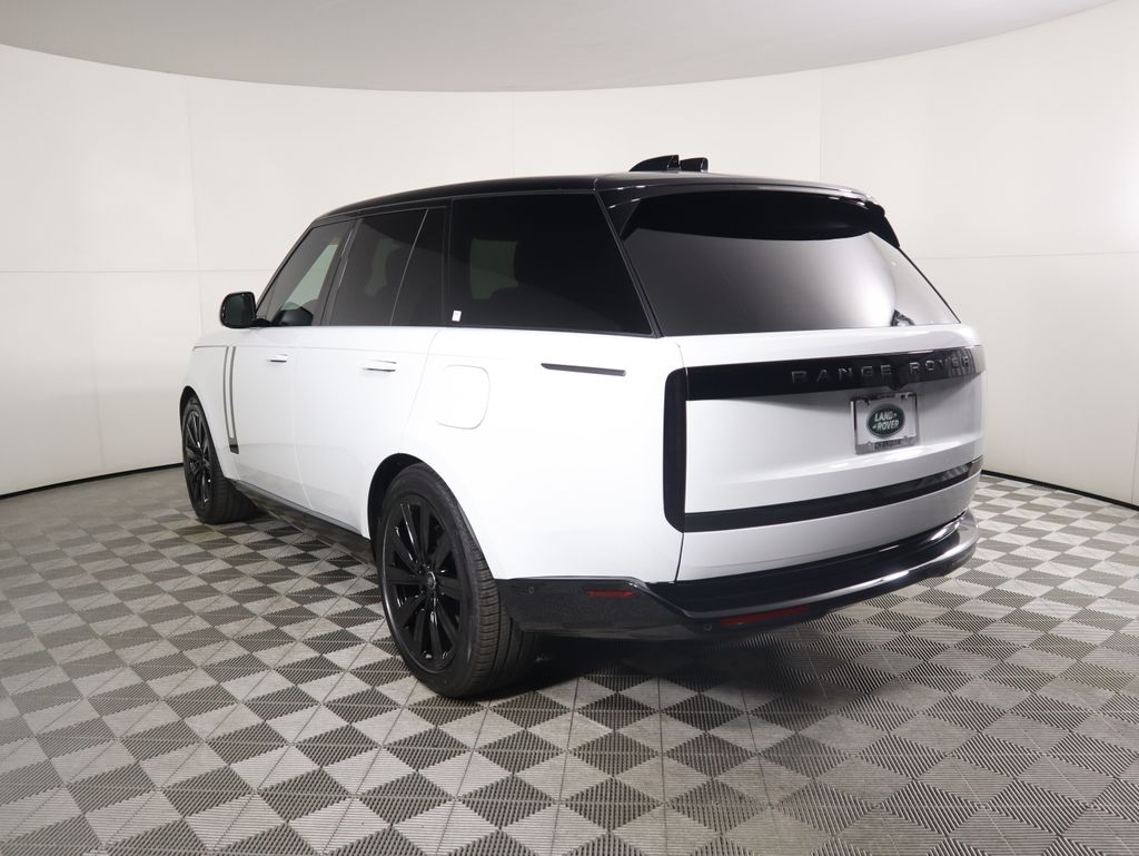 2025 Land Rover Range Rover SE photo 7