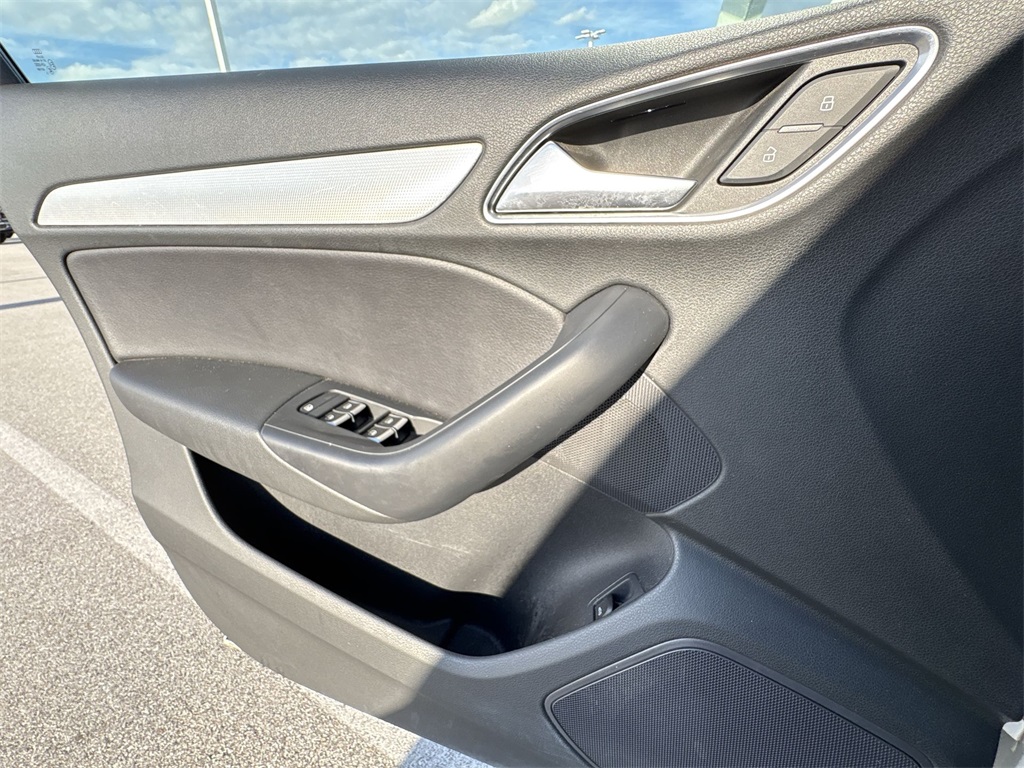 2016 Audi Q3 Premium Plus photo 14