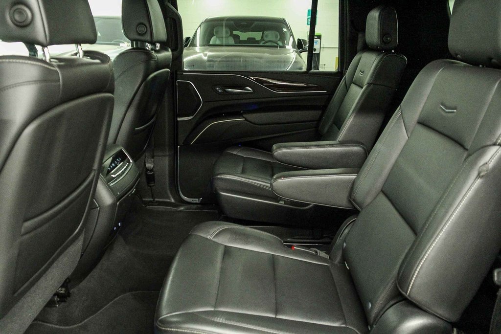 2021 Cadillac Escalade ESV Luxury photo 16