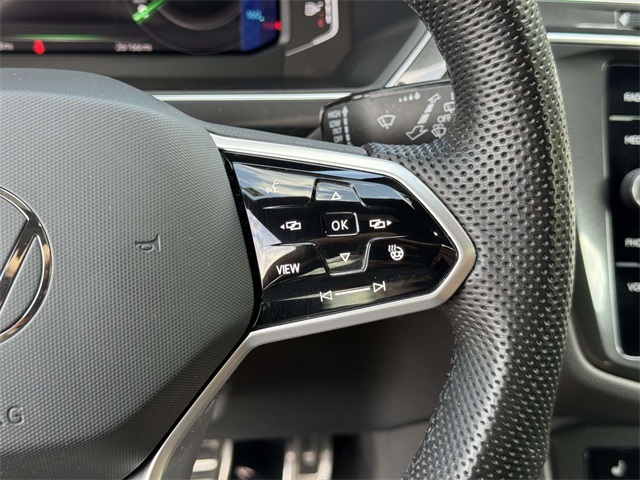 2023 Volkswagen Tiguan SEL R-Line Black photo 23
