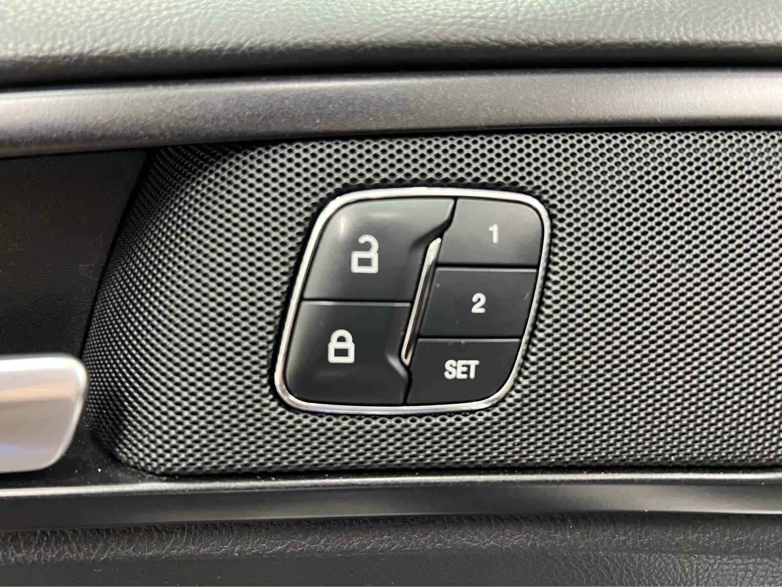 2018 Ford Fusion Titanium photo 4
