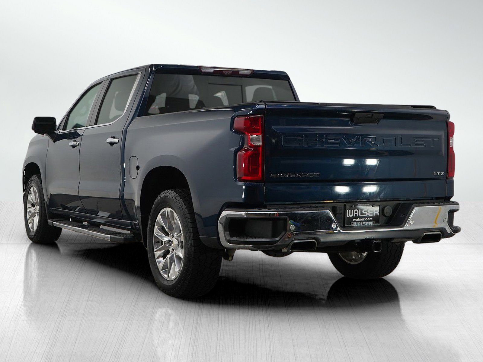2021 Chevrolet Silverado 1500 LTZ photo 2