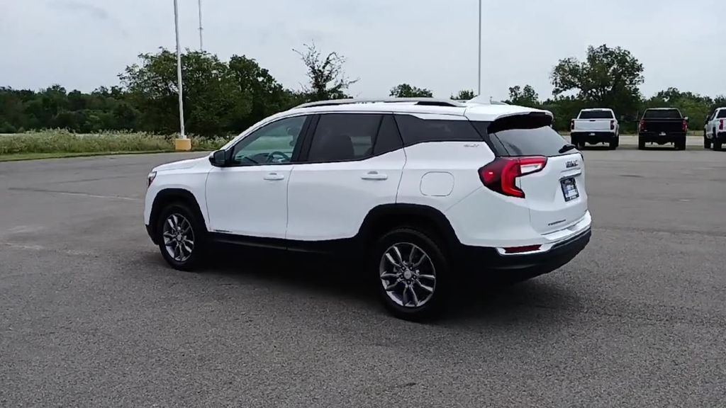 2024 Gmc Terrain SLT photo 6