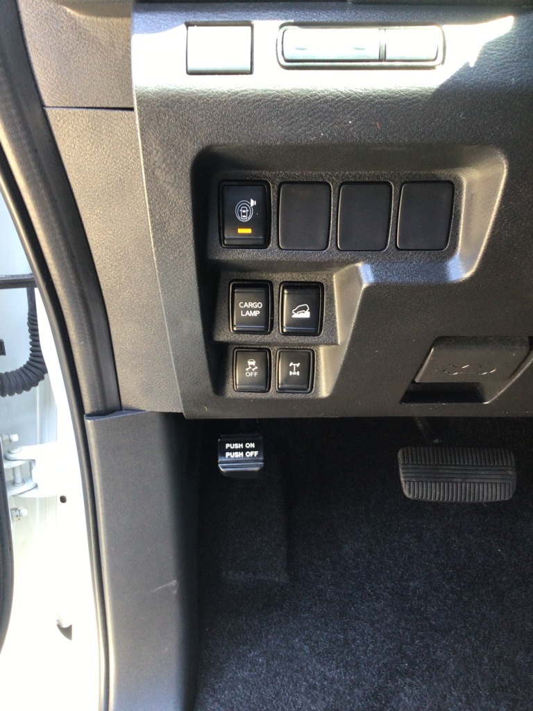 2023 Nissan Frontier Crew Cab PRO-4X photo 9