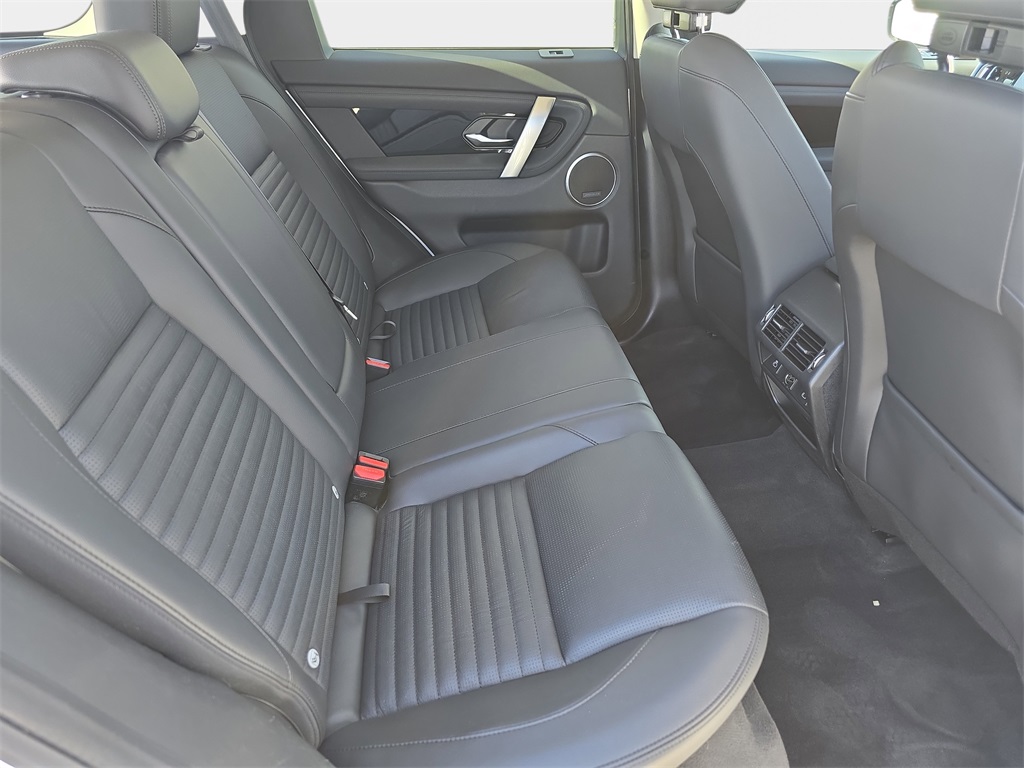 2023 Land Rover Discovery Sport S photo 11