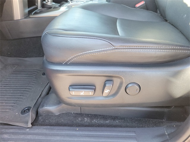 2022 Toyota 4Runner Limited photo 16