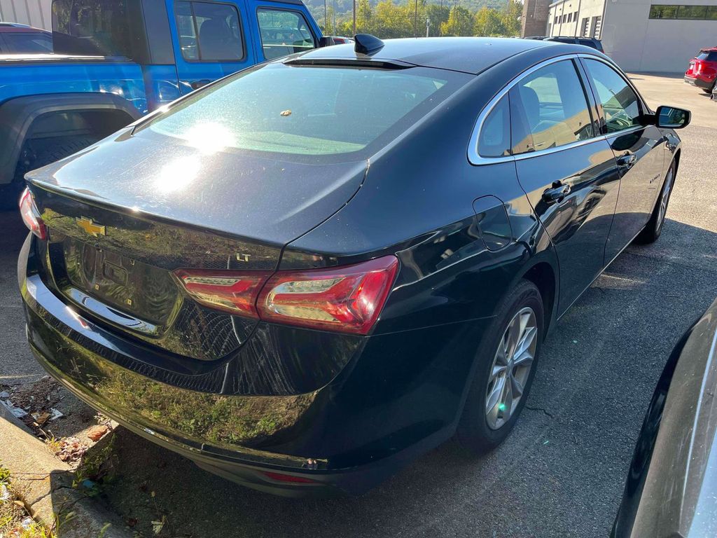 2020 Chevrolet Malibu 1LT photo 2