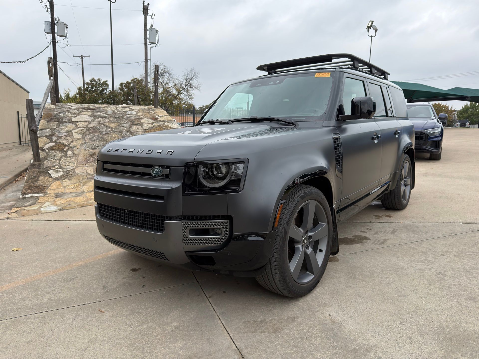 2024 Land Rover Defender Outbound's photo