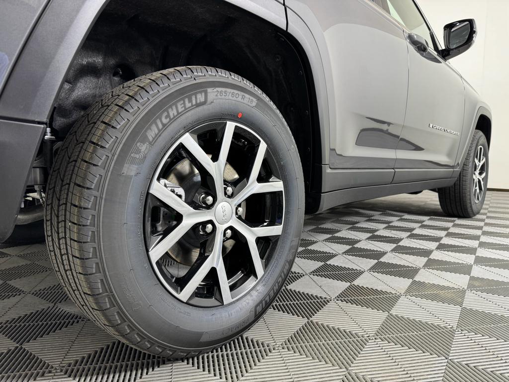 2025 Jeep Grand Cherokee Limited photo 4