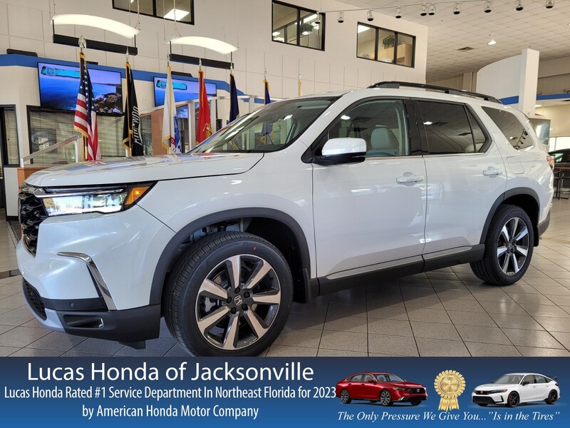 2025 Honda Pilot Touring's photo