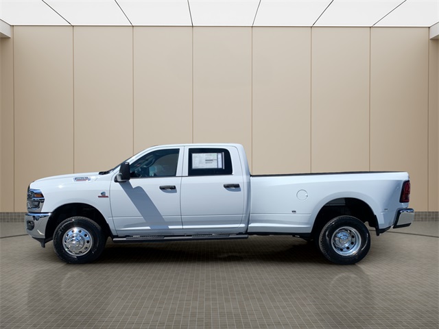 2026 Ram 3500 Tradesman photo 2