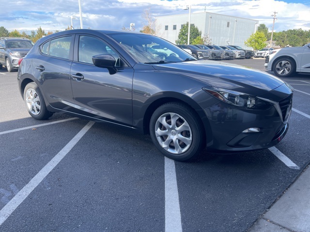 2015 Mazda Mazda3 i Sport photo 2