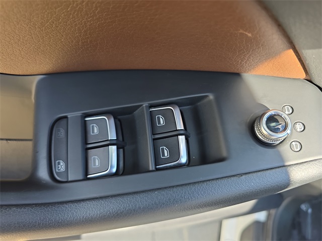 2013 Audi Q5 2.0T Premium photo 26