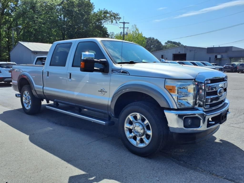 2011 Ford F-250 Lariat photo 6