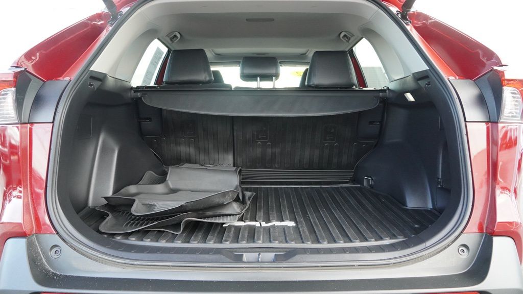 2022 Toyota RAV4 XLE photo 38