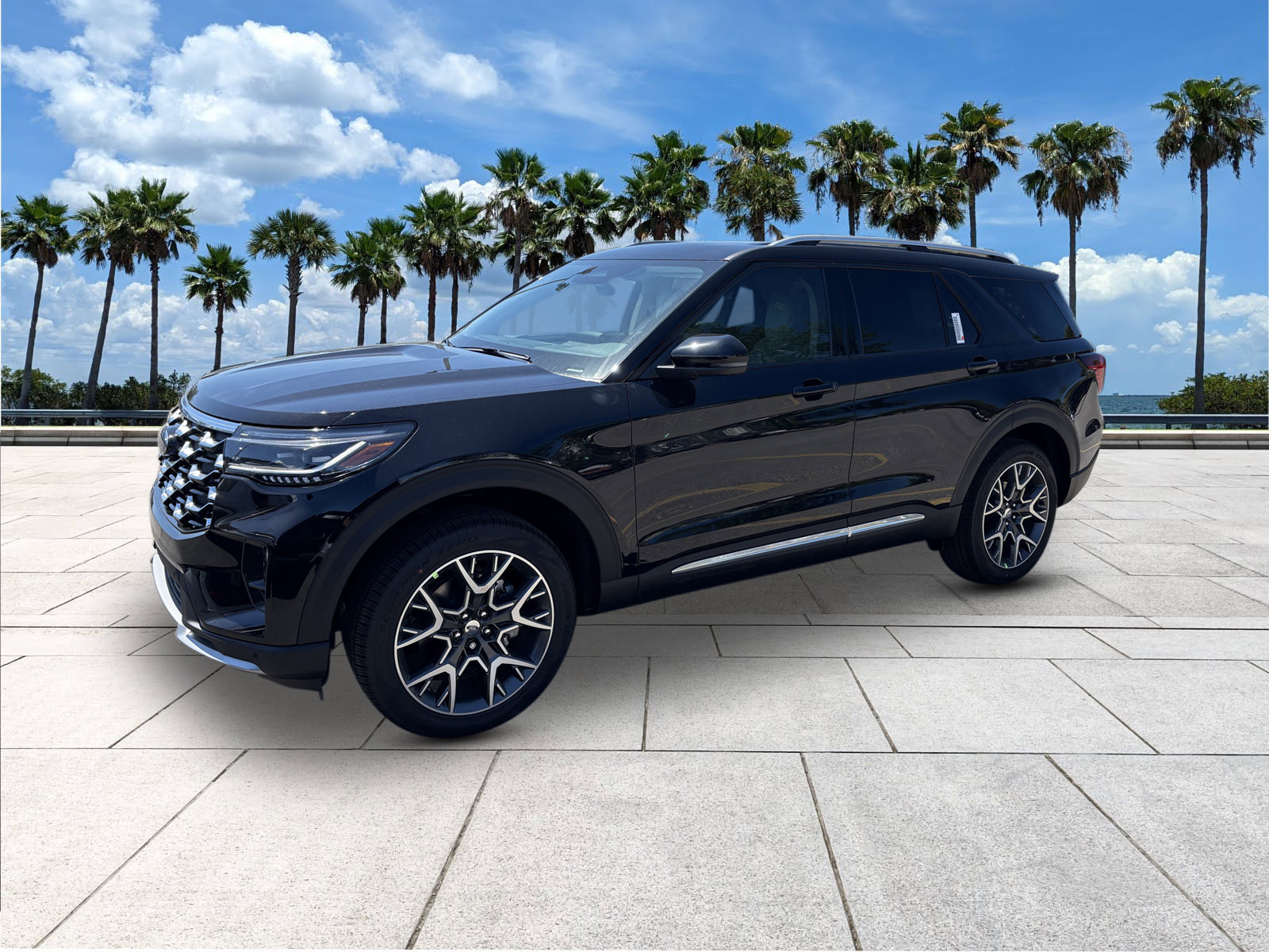 2025 Ford Explorer Platinum photo 4