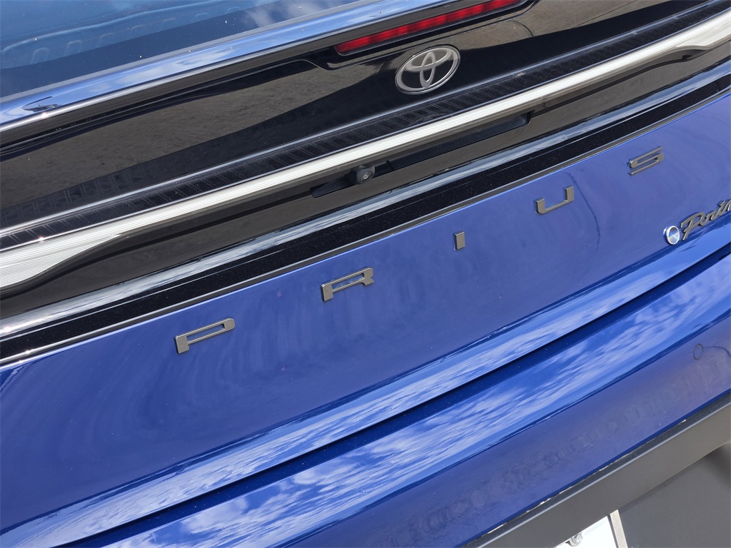 2024 Toyota Prius Prime SE photo 11