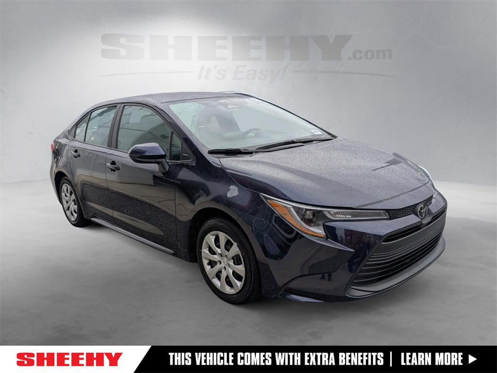 2024 Toyota Corolla LE's photo