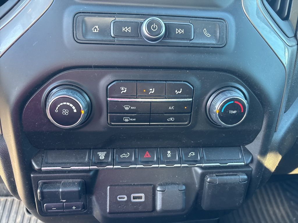 2023 Chevrolet Silverado 2500HD Custom photo 19
