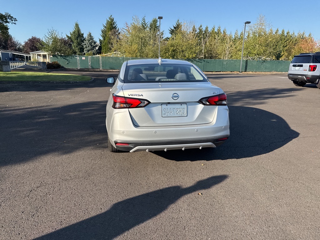 2020 Nissan Versa 1.6 SV photo 5