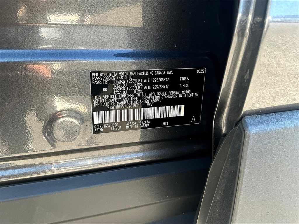 2022 Toyota RAV4 LE photo 32