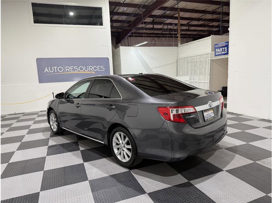 2012 Toyota Camry XLE photo 7