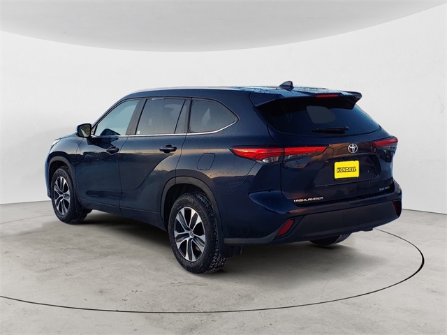 2023 Toyota Highlander XLE's photo