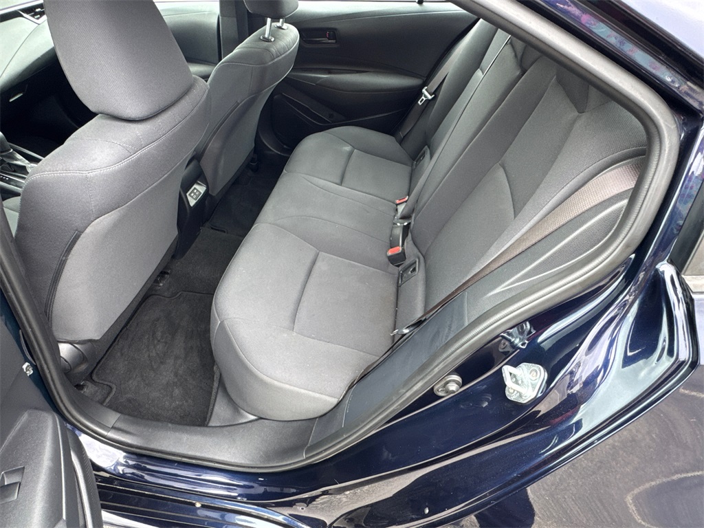 2023 Toyota Corolla LE photo 18