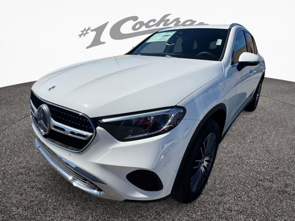 2025 Mercedes Benz GLC 300 4MATIC photo 3