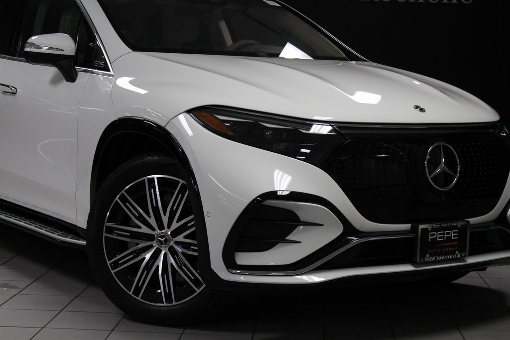 2023 Mercedes Benz EQS SUV 580 4MATIC photo 2