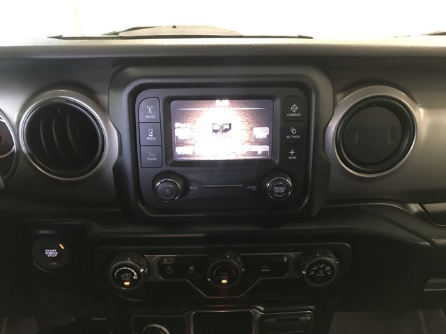 2020 Jeep Gladiator Sport photo 15