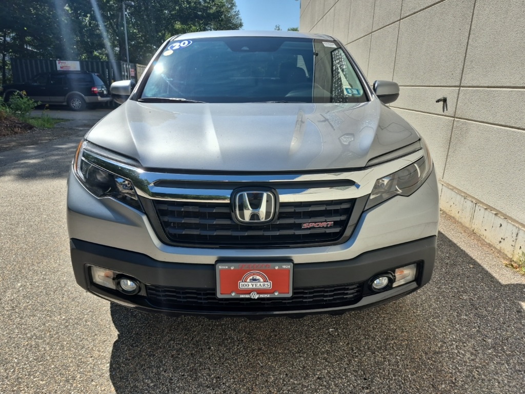 2020 Honda Ridgeline Sport photo 2